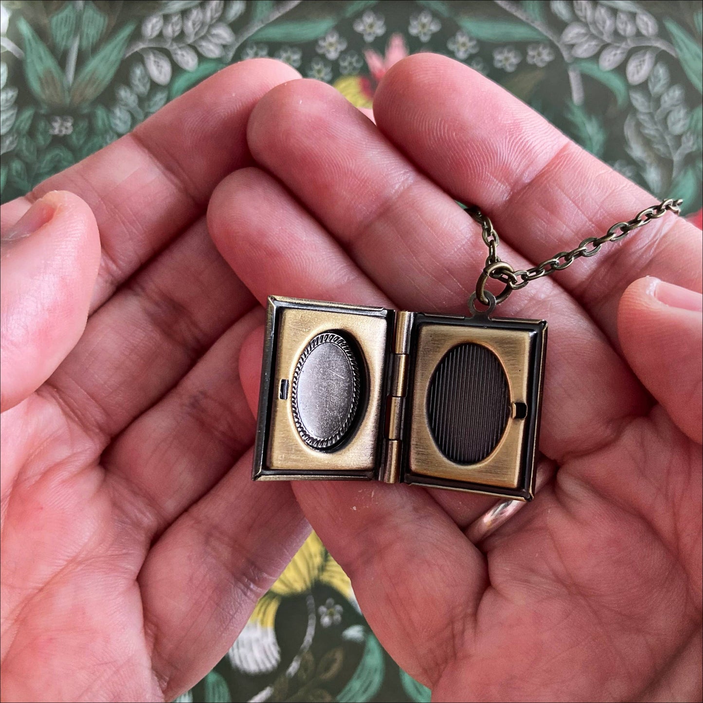 Book Locket To Kill A Mockingbird: Bronze