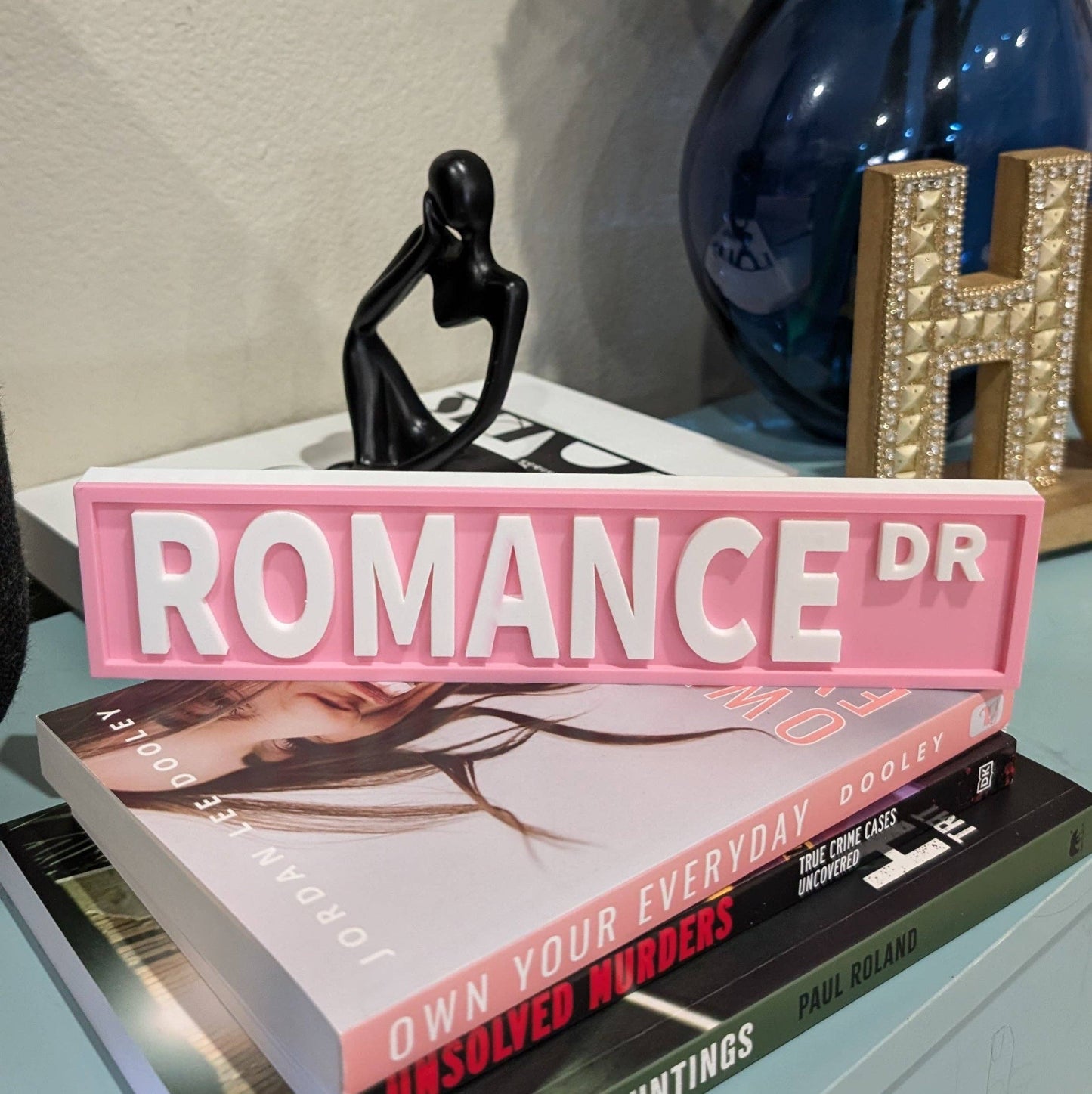 Bookshelf Sign - Romance Rd - Pink