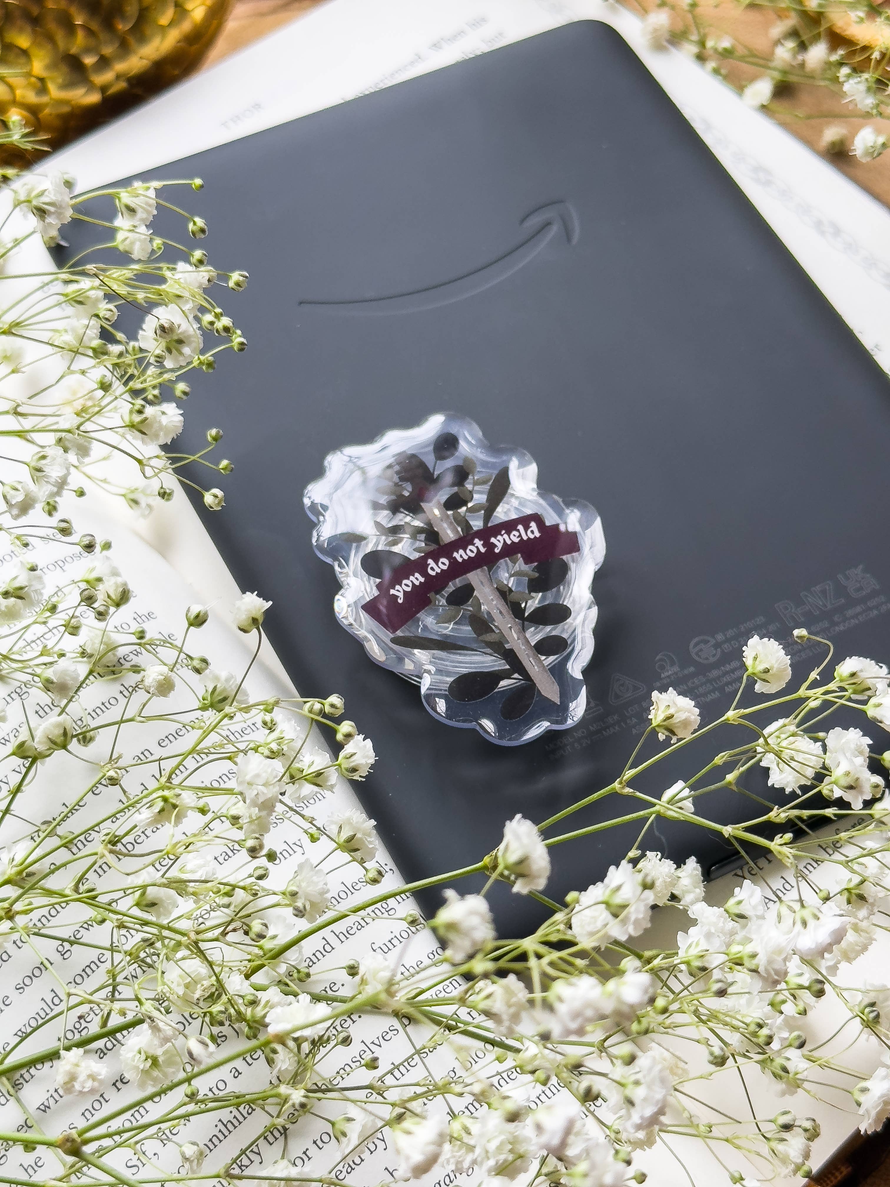 Kindle / Phone Grip - Throne of Glass You Do Not Yield