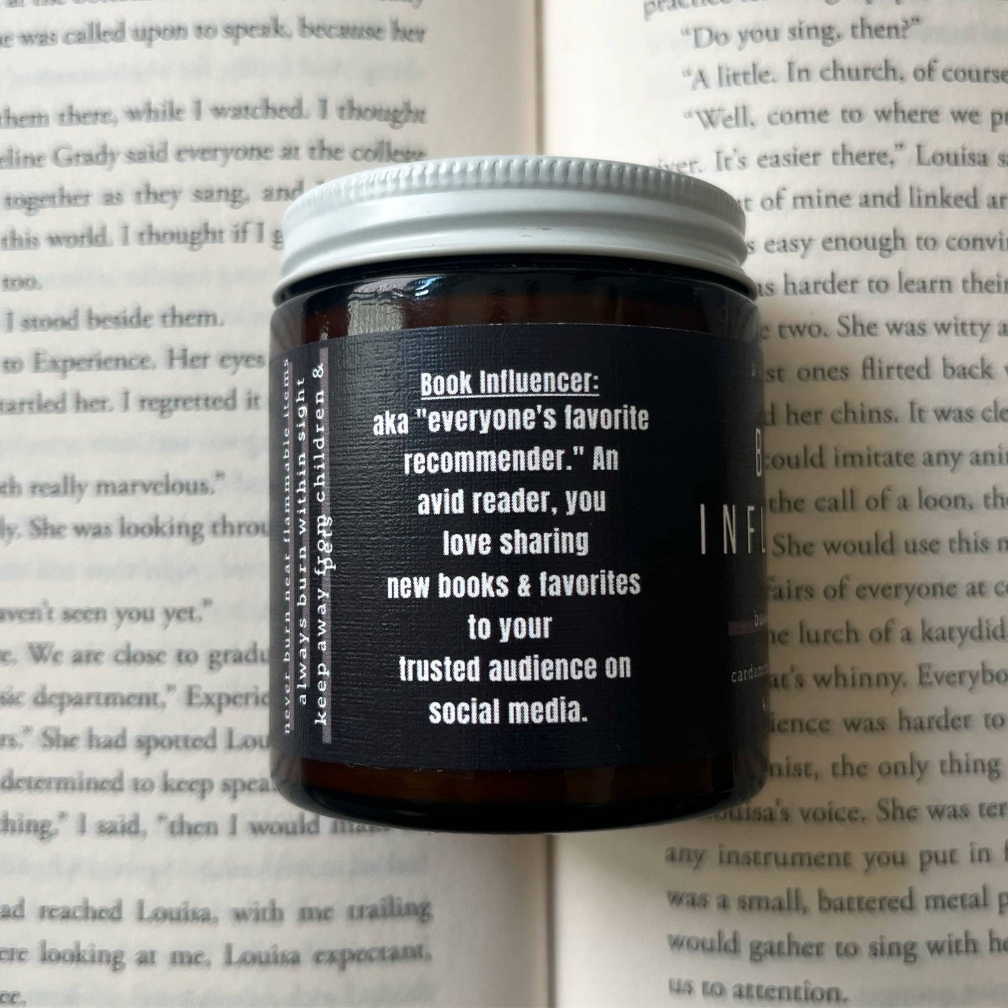 Candle - Book Influencer