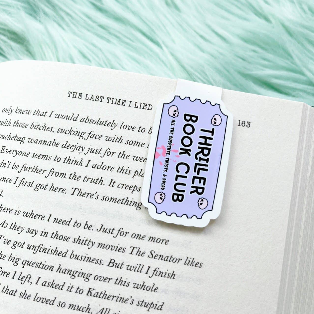 Magnetic Bookmark - Thriller Book Club