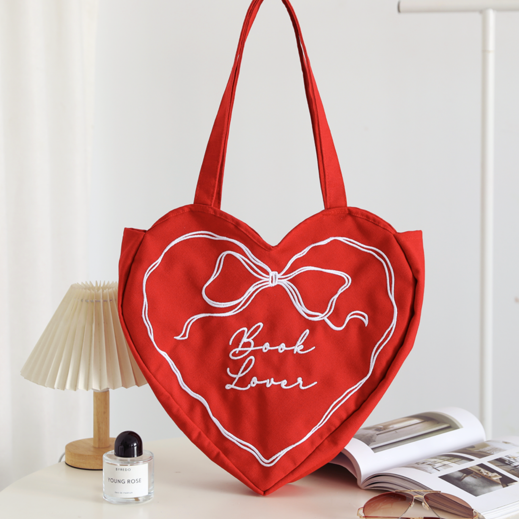 Book Lover Heart Tote Bag: Pink