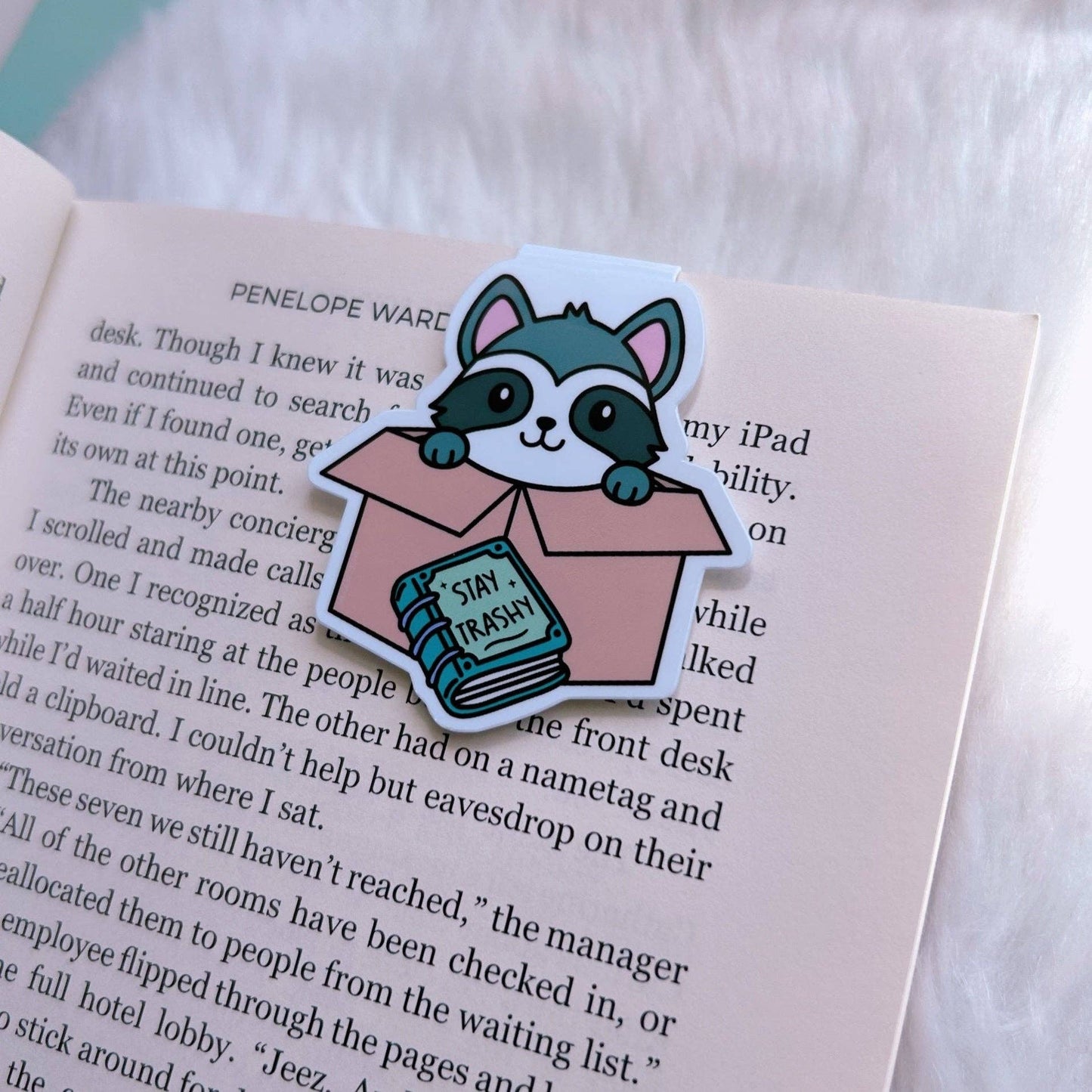 Magnetic Bookmark - Stay Trashy