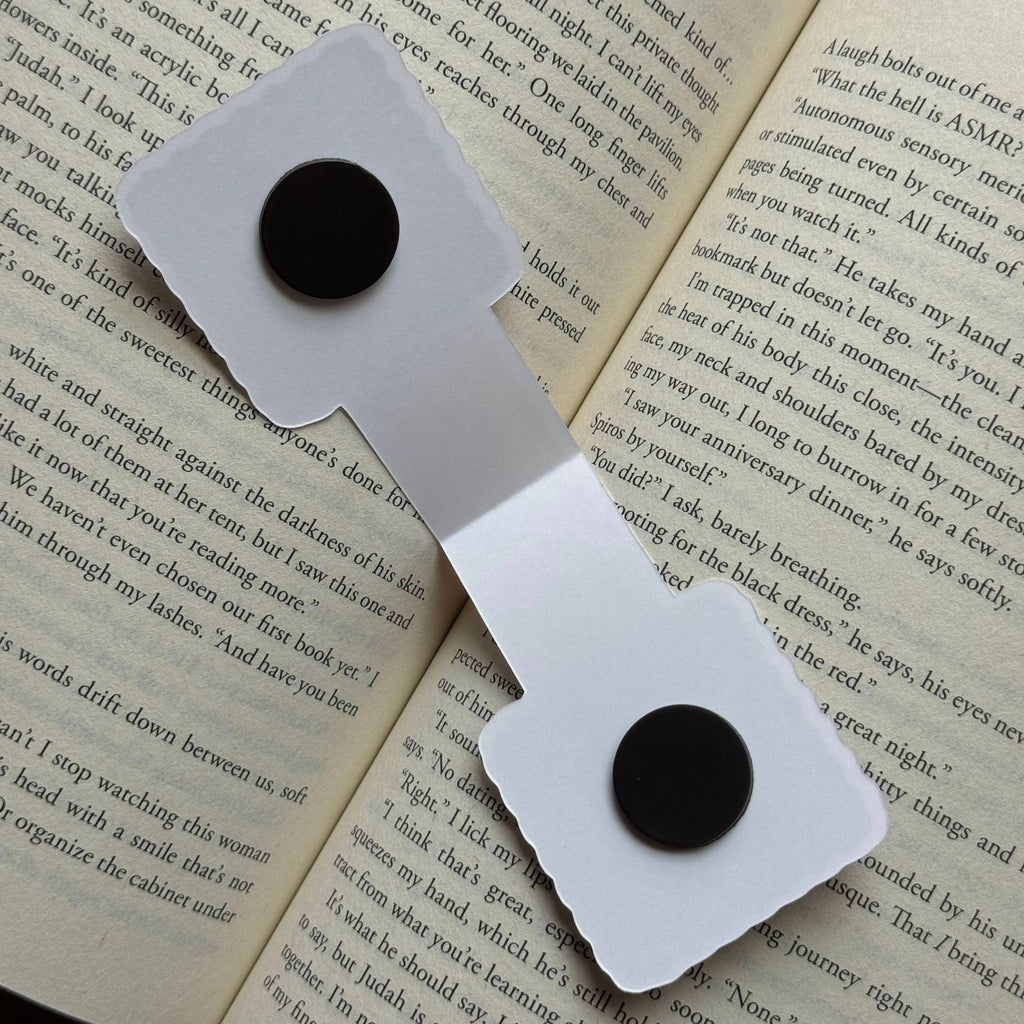 Magnetic Bookmark - Fantasy Reader