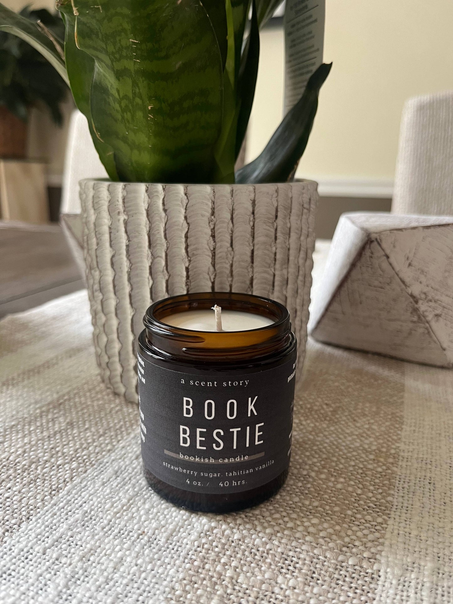 A Scent Story Candle Co - Book Bestie | Candle | Strawberry Sugar + Tahitian Vanilla